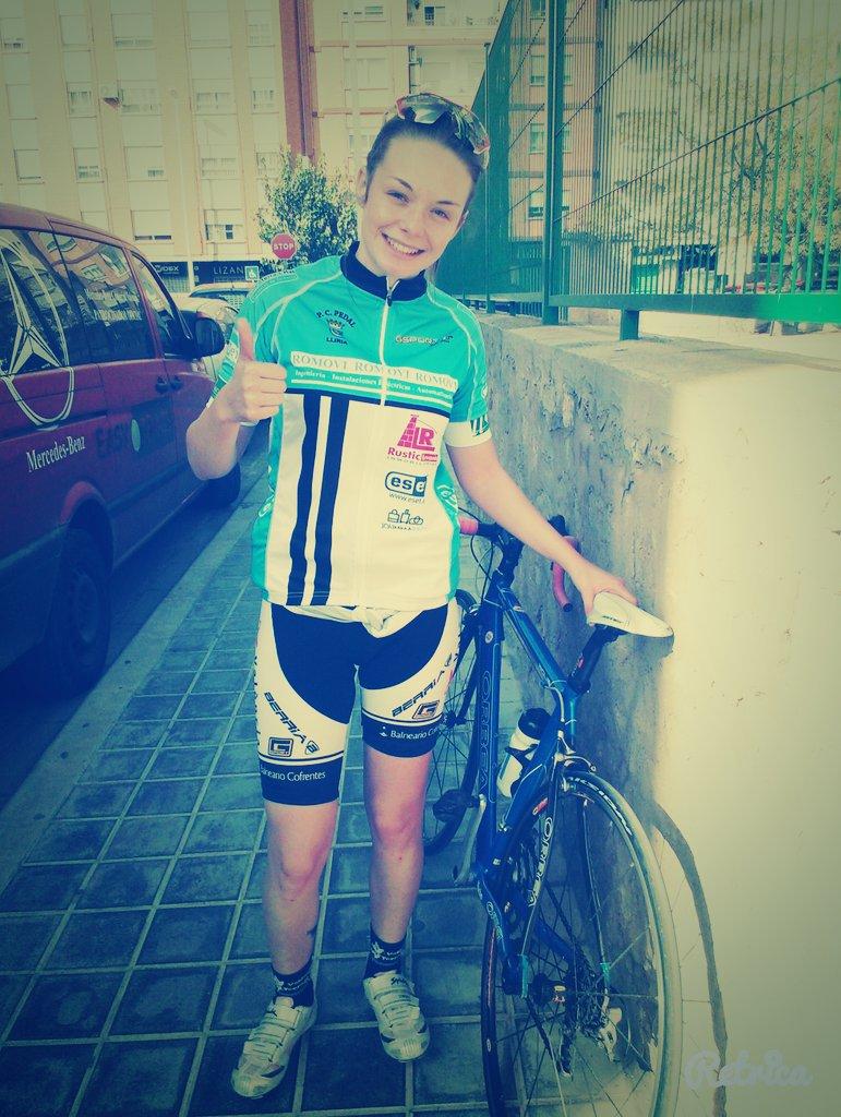 Andriuus69's tweet photo. Ayer quedada con el equipo! , las mejores #romovi #bike #MTR http://t.co/Fq0eFRGKxI