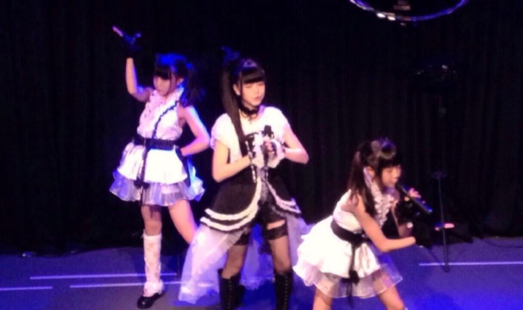 deepmind_sg's tweet photo. 昨日は電音部DeepMindの
ライブでした。
メンバーは今日これから
スマイル学園のライブです！！

今日もいい笑顔してますよ!(^O^)y http://t.co/YhUNrLPPAl