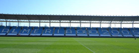 Cadiz_CF's tweet photo. Once del Cádiz:  Aulestia, Andrés, Servando, Josete, Tomás, Garrido, Espinosa, Villar, Márquez, Machado y Jona. http://t.co/f5sZwap3yM