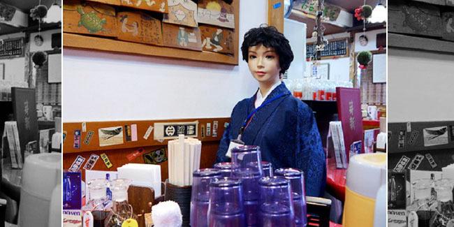 JapaneseStation's tweet photo. Restoran Unik di Jepang, Semua Pelayannya Boneka-Boneka Cantik | http://t.co/QfTLD2Hjxx http://t.co/WWHRQNfYvW