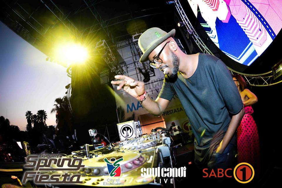 SamEmmenes's tweet photo. More awesome from @SpringFiestaSA 2014.. #BlackCoffee #MainStage #SpringFiesta2014 #WildWaters http://t.co/7VovxA0hih