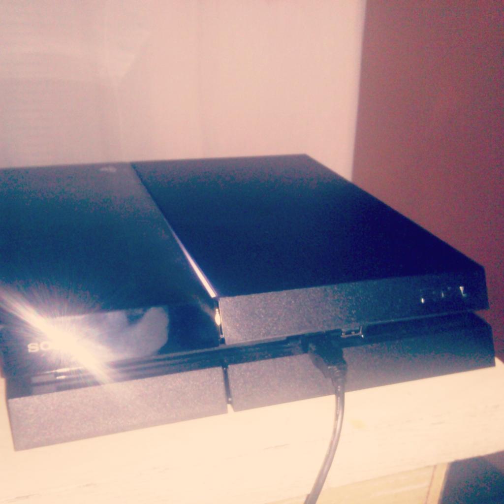 Jsammons1997's tweet image. Brand New PlayStation 4 
#Fun #Cod #Ghost