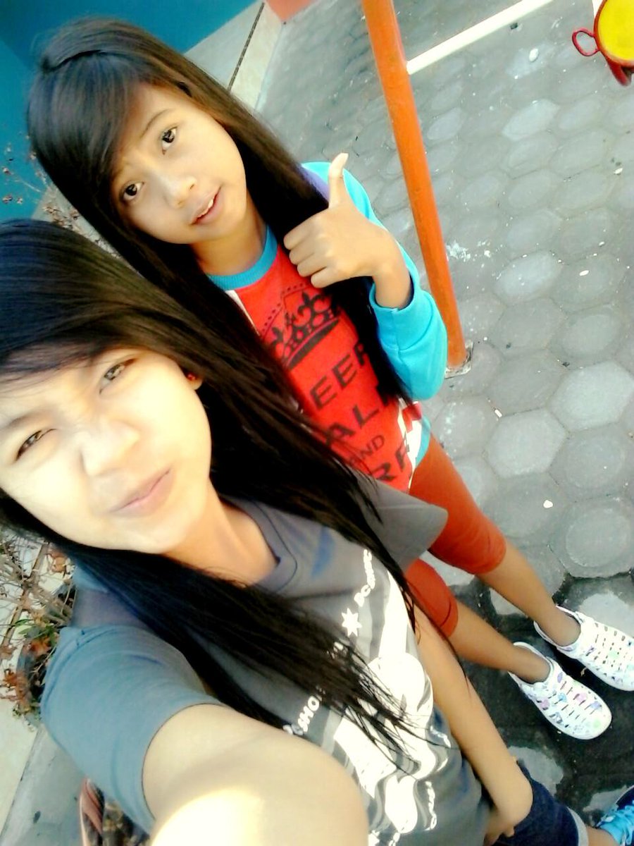 InggritiaZ's tweet photo. waktu renang W/@yuLLia_dwhy http://t.co/EoVRNfC0KE