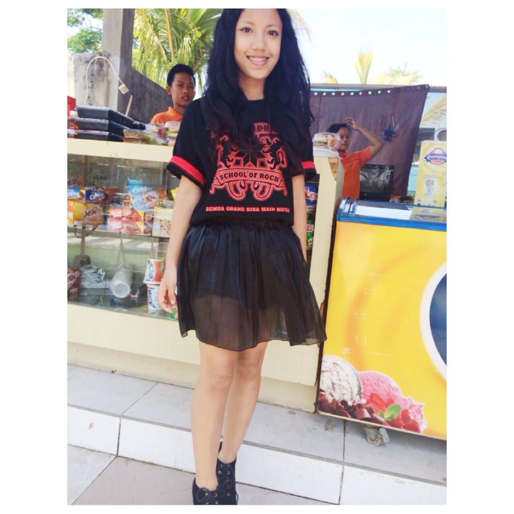 fara_Olv's tweet photo. 🎤🎶 http://t.co/hcNVhTwr5B