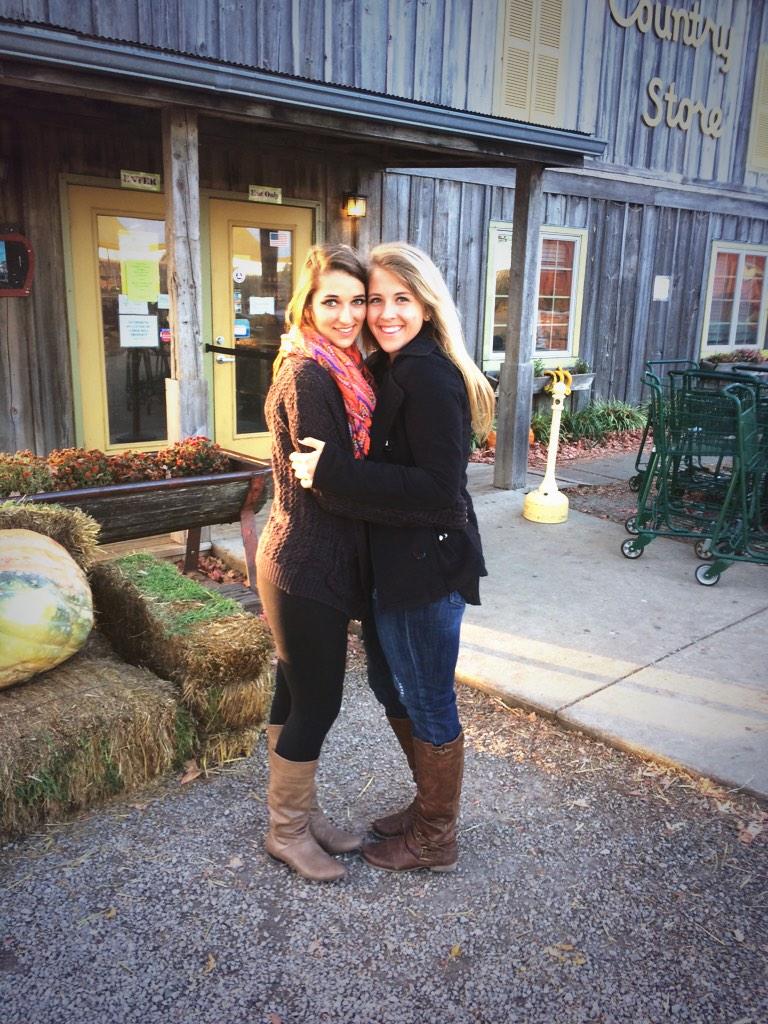 lulumcginnis03's tweet photo. So lucky to call this girl my Bestfriend☺️ http://t.co/xvvosWRxkE