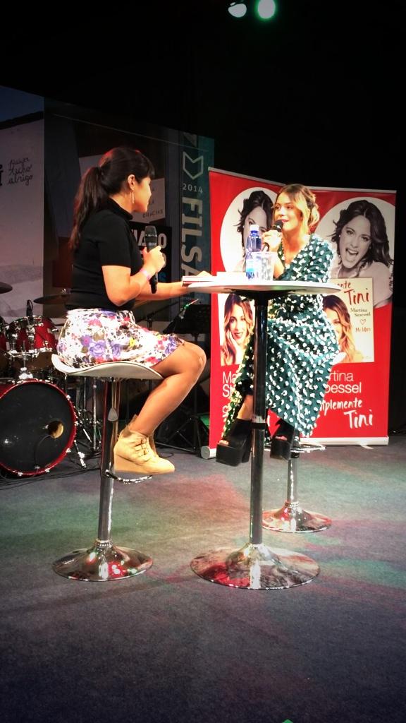 TiniStoessel's tweet photo. Gracias chile por hacerme pasar un lindo tan lindo momento! Espero q disfruten de #SimplementeTini ❤️ http://t.co/tlSKm6nTpa