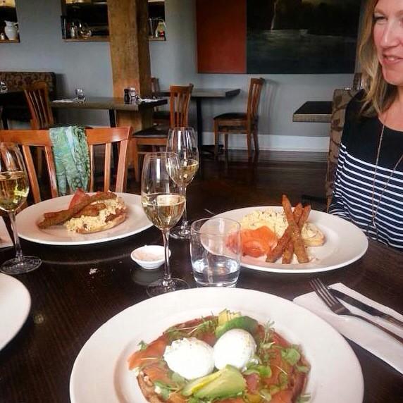 LizaJaneSowden's tweet photo. Indulgent @Effervescence14 recovery breakfast @stillwater_tas - #Tassie produce at its best! #RestaurantAustralia http://t.co/0GPFo6iMTY