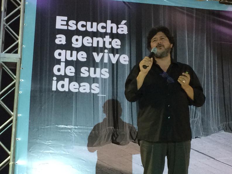 chinipolar's tweet photo. #Claps2014 Gracias por escucharme anoche. Son un gran público. http://t.co/QJHLQnlsQk