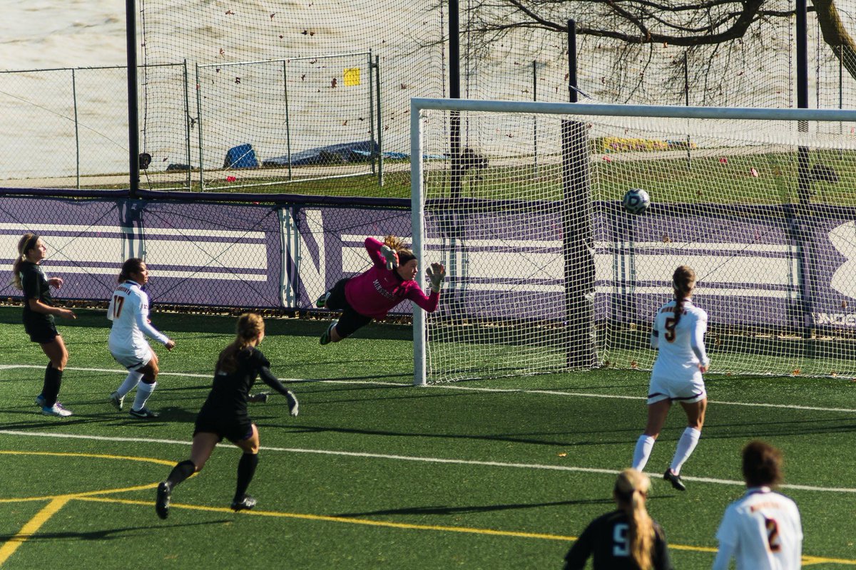 seansuphoto's tweet photo. Michelle Manning scores the golden goal in today’s 1-0 Northwestern vs Minnesota game http://t.co/SWZ8WMKBfV