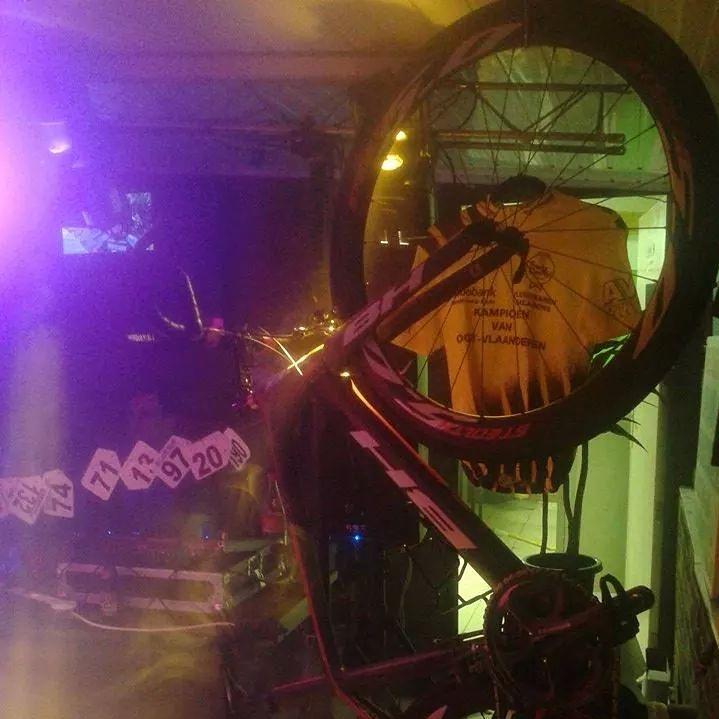 Fiets hangt definitief aan de haak!!!#fietspensioen#cycling#passion