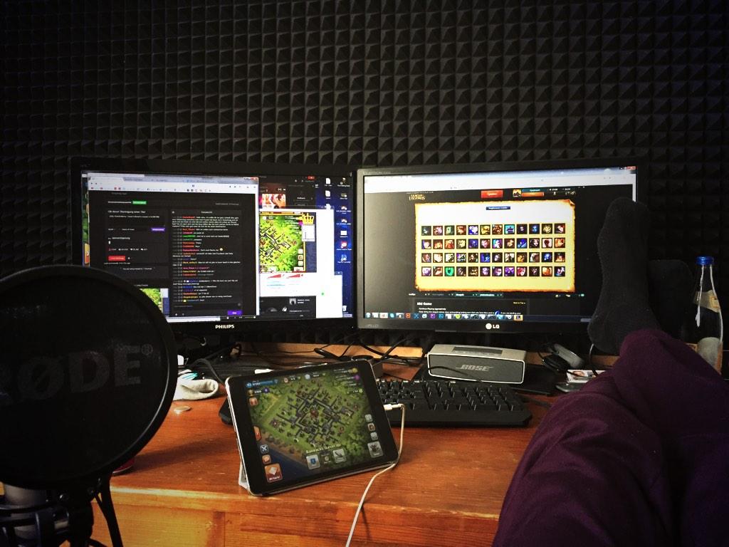donjongg's tweet photo. #36hSchlekre - still chilling - real-life busted - 10h to clash on! @ClashofClans @TwitchDE http://t.co/goNCyYbwJi