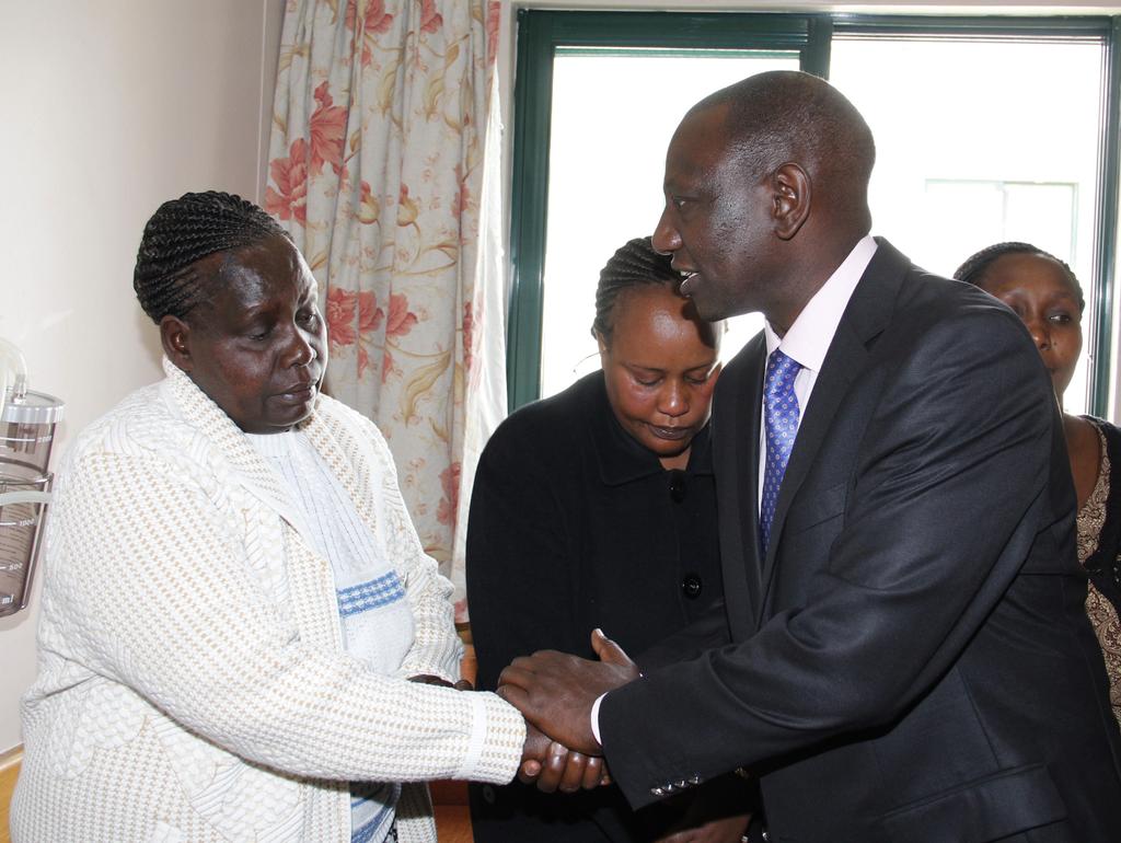 WilliamsRuto's tweet photo. At Nairobi Hospital with the family of Joseph Chirchir, former Chairman KNUT, who passed on this morning. http://t.co/wtX9L8iKjI