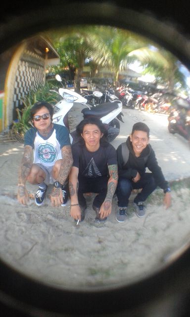 RaflyMbuL's tweet photo. @siChatta &amp; aronk http://t.co/Ikte4gAj9R
