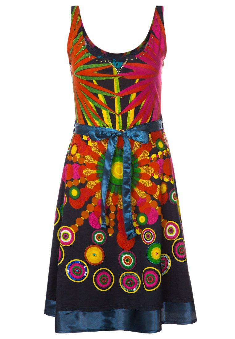 koeurdereves's tweet image. #LesProfsAimentTrop les fringues desigual déguelasses surtout les profs d'espagnol !