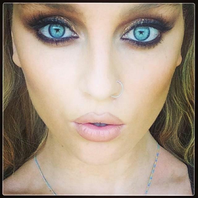 TheEuroMixers's tweet photo. RT si tu sunshine es Perrie #RollersMusicAwards Little Mix http://t.co/2D3ZGAAS49