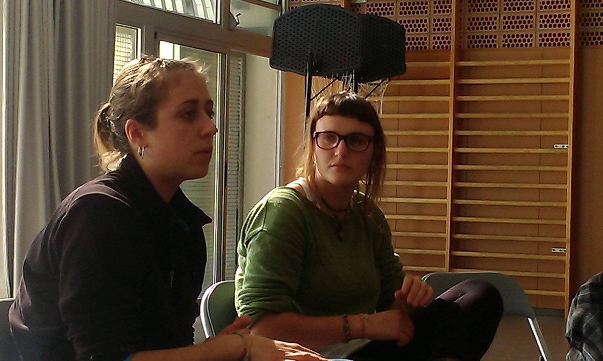 La @merceamvi comença la xerrada