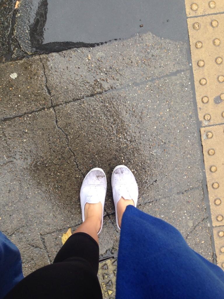 Brogan_Driscoll's tweet image. #britishweatherproblems #terriblefootwearchoices