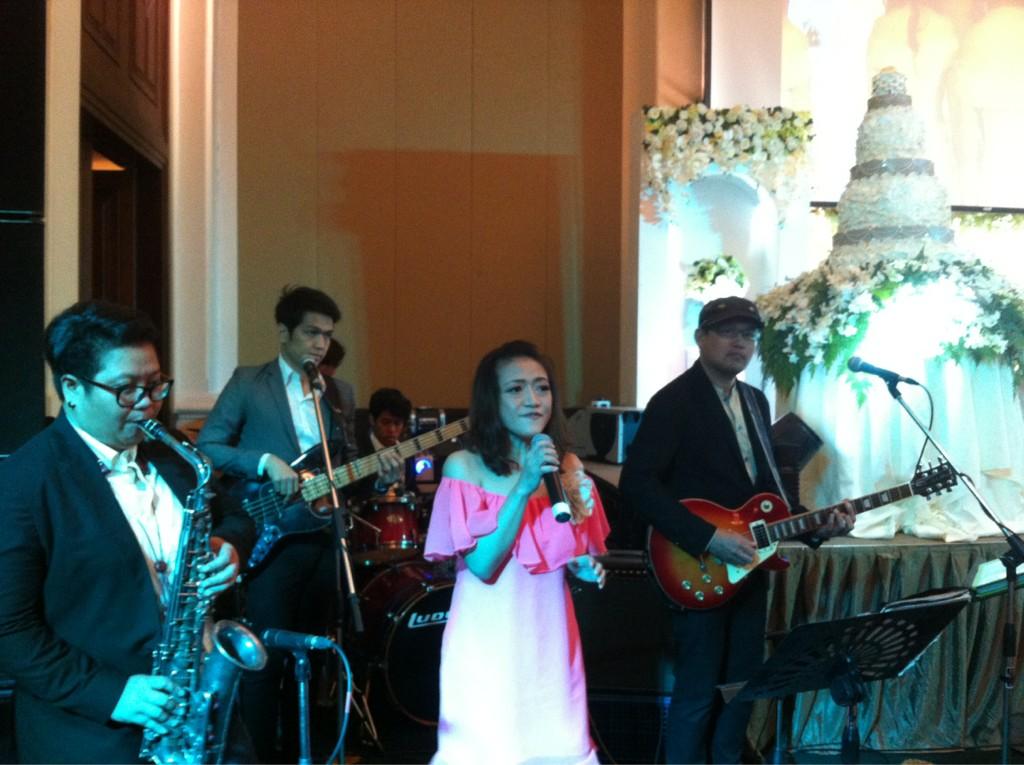 kristkwan's tweet photo. “@iPattt: @plajazz @AR_LiZe @kristkwan @ArtShiningStar" IHear Krabi Team starts! http://t.co/61Vdueb2Hf
