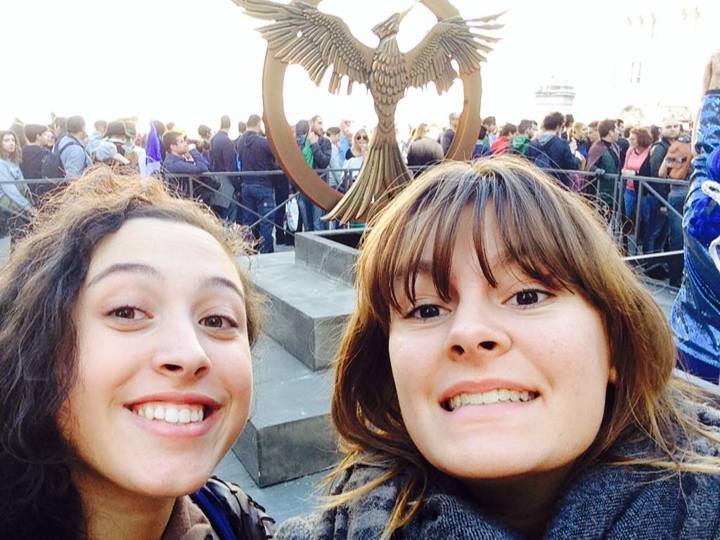 leggyLP's tweet photo. #SelfieDiFuoco #MockingjayPart1 #LuccaCG14 http://t.co/Q1epUth0xc