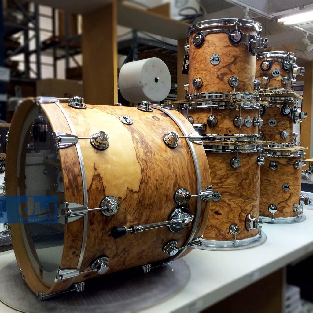 Lankypikey's tweet photo. “@dwdrums: Exotic Olive Ash Burl.  Mother Nature’s handy work. #dwdreamkit #dwdrums http://t.co/3dYXdh1zAO”

Nobody does it better than God!