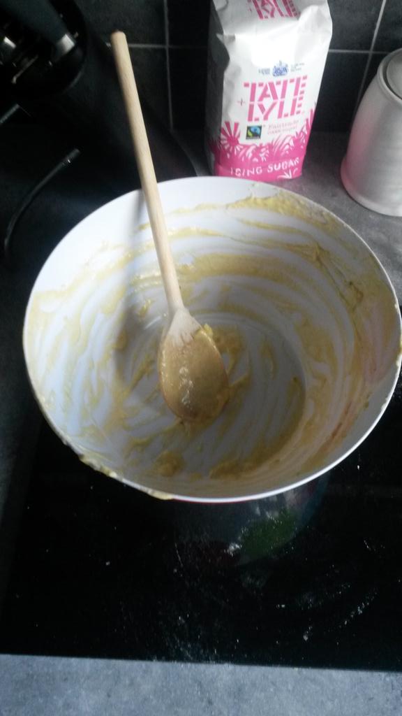 IainM88lnd's tweet photo. @Greigmaitland @5tuarty23 @deekand1 childhood memories. #granskitchen http://t.co/TdpiA5exxO