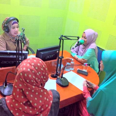 HmC_Bangka's tweet photo. Talkshow @Jess944Fm @regzisafayona http://t.co/r853fjhQuE