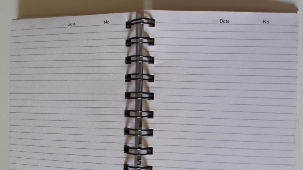 neusrue's tweet image. Ma filla de 15 anys m'ha preguntat per a què serveix aquesta llibreta?😓
#altrestemps #withoutmobile