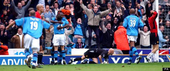 Goal!!!

Man City 2 Man Utd 1

Gary Neville with the mistake and Goater mugs him to score 

#ManchesterDerby