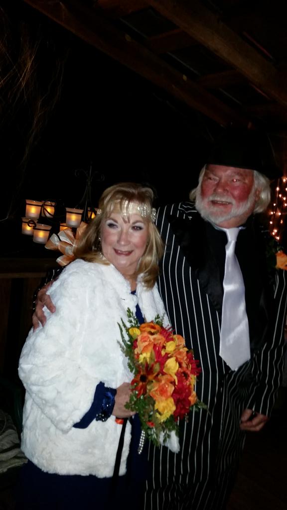 angiebailey3291's tweet photo. Some fun and partying at a holloween wedding.  Congrats, to the happy couple. http://t.co/1WPEMz6AH0