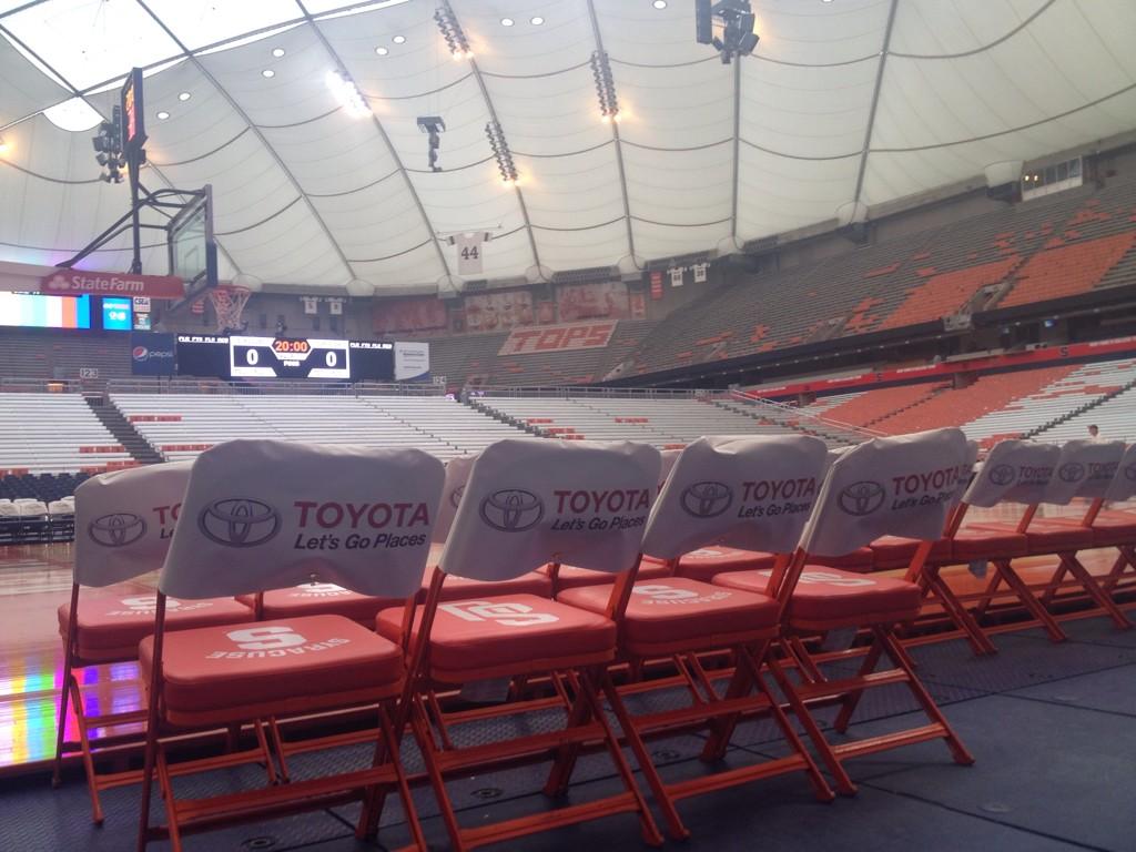 TheFrozenDome's tweet photo. . @CarrierDome44 is ready for bball. Nov 22 it will be ready for #ToyotaFrozenDomeClassic #SyrCrunch vs @UticaComets http://t.co/xEX6zXMbN2