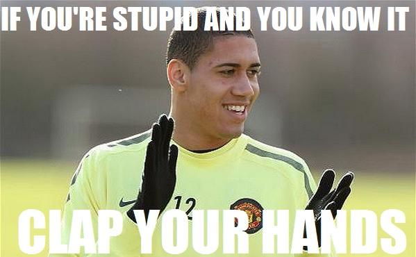 SoccerMemes's tweet photo. #ChrisSmallBrain http://t.co/RTmsqAuyPH