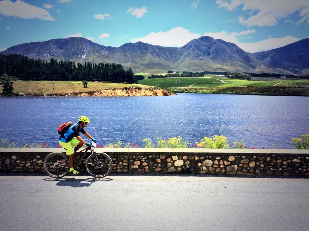CraigKolesky's tweet photo. Thanks @w2wmtb &amp; @rudolfzuidema 4 a great weekend of riding, weekend of awesome single track. #FNBWines2Whales http://t.co/SE96teYeV7