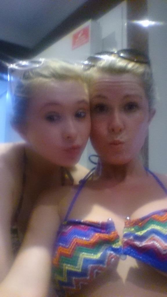 hurley115's tweet photo. @LorraineeyH16 #throwback #theonlywayispuertobanus xx;-) 👍💋 http://t.co/v4GcRUabTi