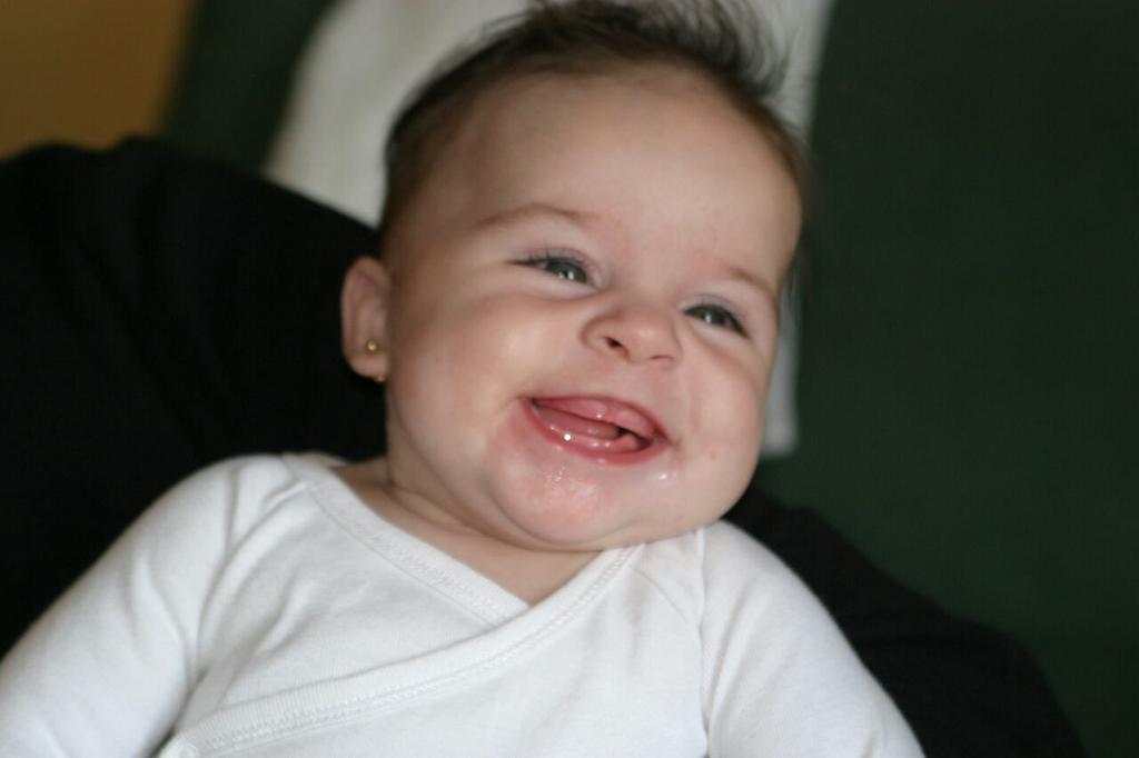 AngelesyPichi's tweet photo. Mii princesita de oro ... No eres mas guapa porqe no puedes !!!! Te amoooooo http://t.co/tFBWZGHdtw