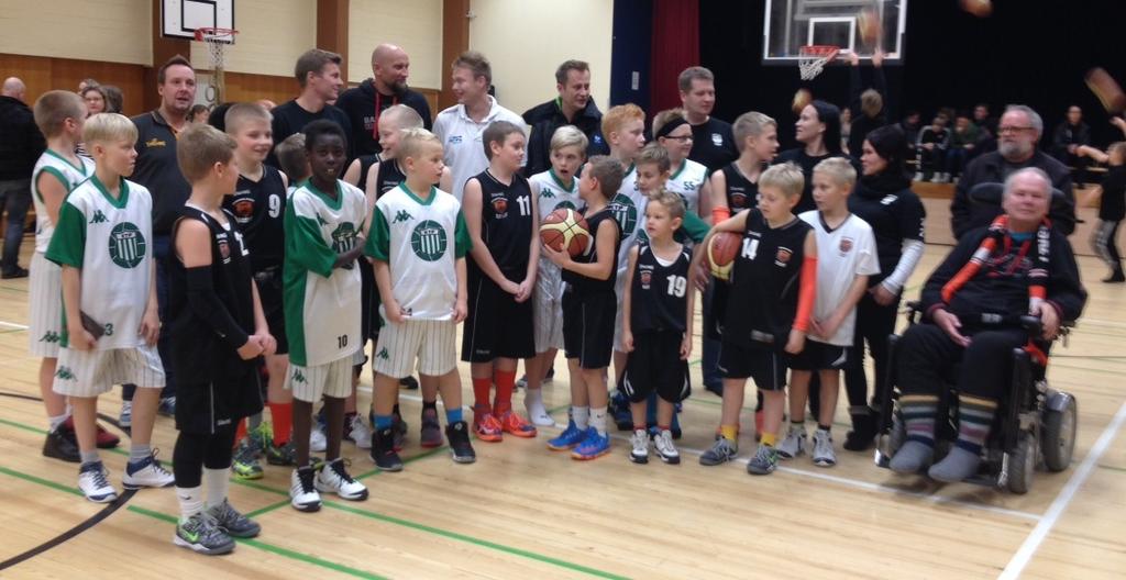 Karhubasket tweet media
