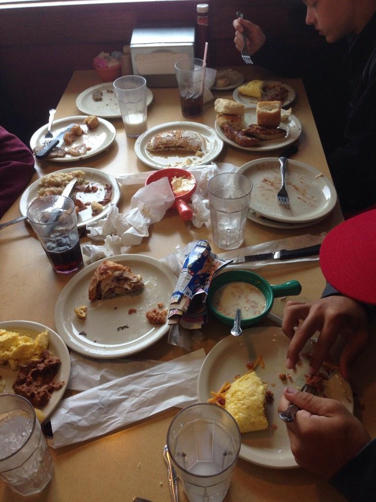 rbradknight's tweet photo. All you can eat. #CRUMY #missingtacos http://t.co/DDXQQGKkHz