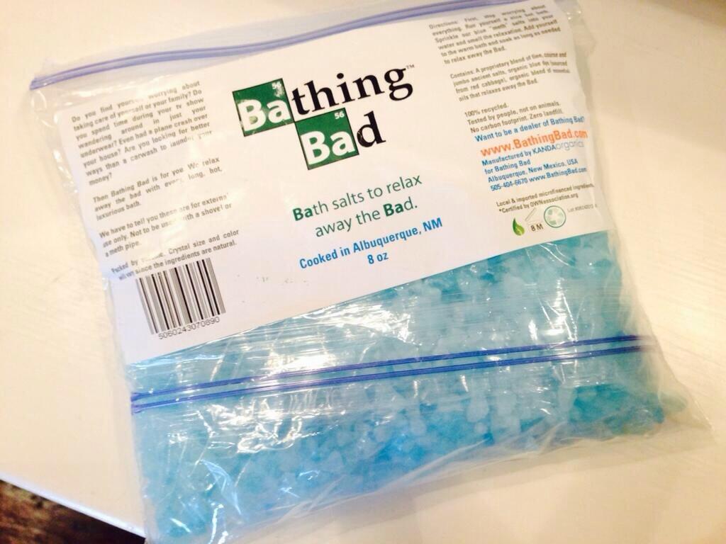 BrBa_Meth's tweet photo. Sales de baño.
#BreakingBad http://t.co/aAksTxZUHU