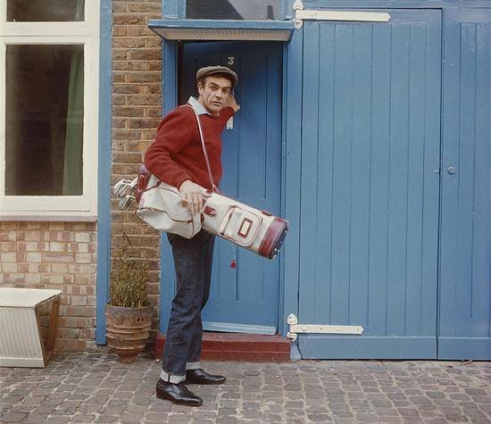 HistoryInPics's tweet photo. Sean Connery, 1962 http://t.co/4ZxTQoQfKV