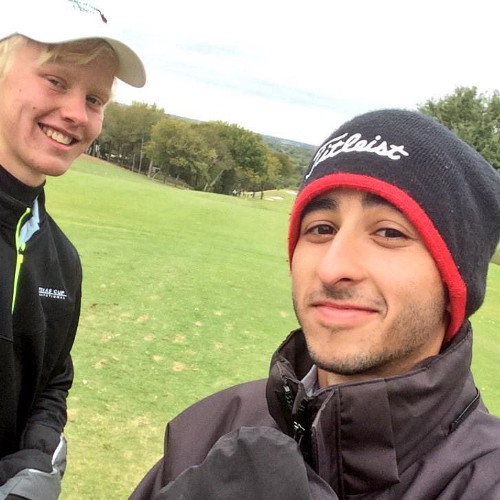 jorgemorillo97's tweet photo. It's go time round 2 #georgetheman #justabitcold #wearingskijacket #andmittens #jkitscold #golow #texascup ⛳️ http://t.co/xhA3aFPOvl