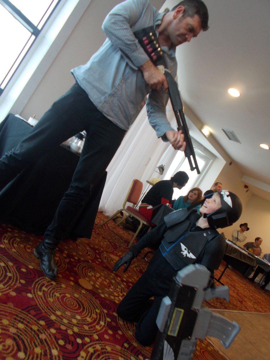 Scifaircouk's tweet photo. @BigSpenWilding Ah, your revenge on our son part 1.
#ScreamCon http://t.co/vcFx9mnCvi