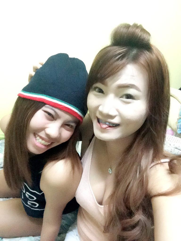 ladda_Attatan's tweet photo. .... เมื่อวาน..นางมาหา...นางบอกบอกอยาเปงนางแบบ55...เพลียแป๊บ..^^ http://t.co/k8Qy63ifmz