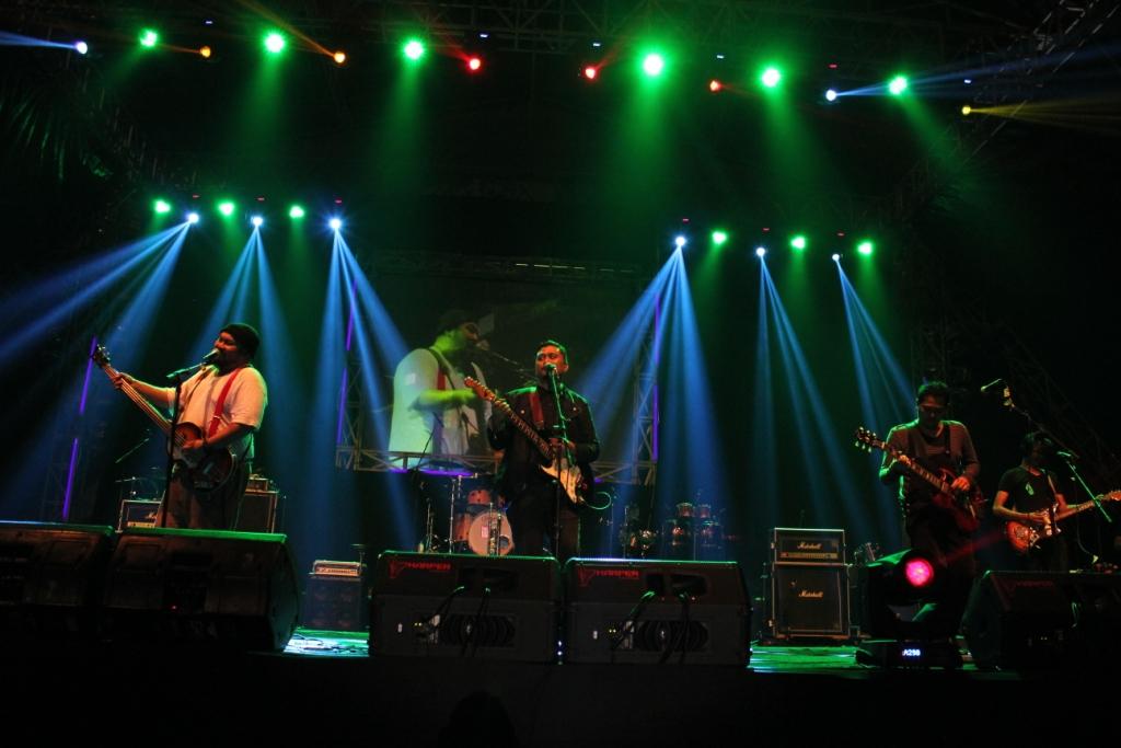 HaiMagazine's tweet photo. #HAIPhotos : Pensi SMA Pangudi Luhur Jakarta, @plfair Kembali! http://t.co/YAYQuX6htB http://t.co/VNrZ2d6noZ