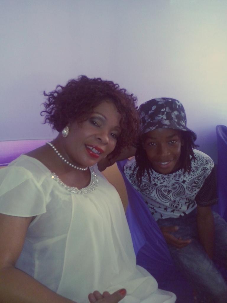 taka_tamara's tweet photo. Me and my son at church http://t.co/mJ99G4TpDe