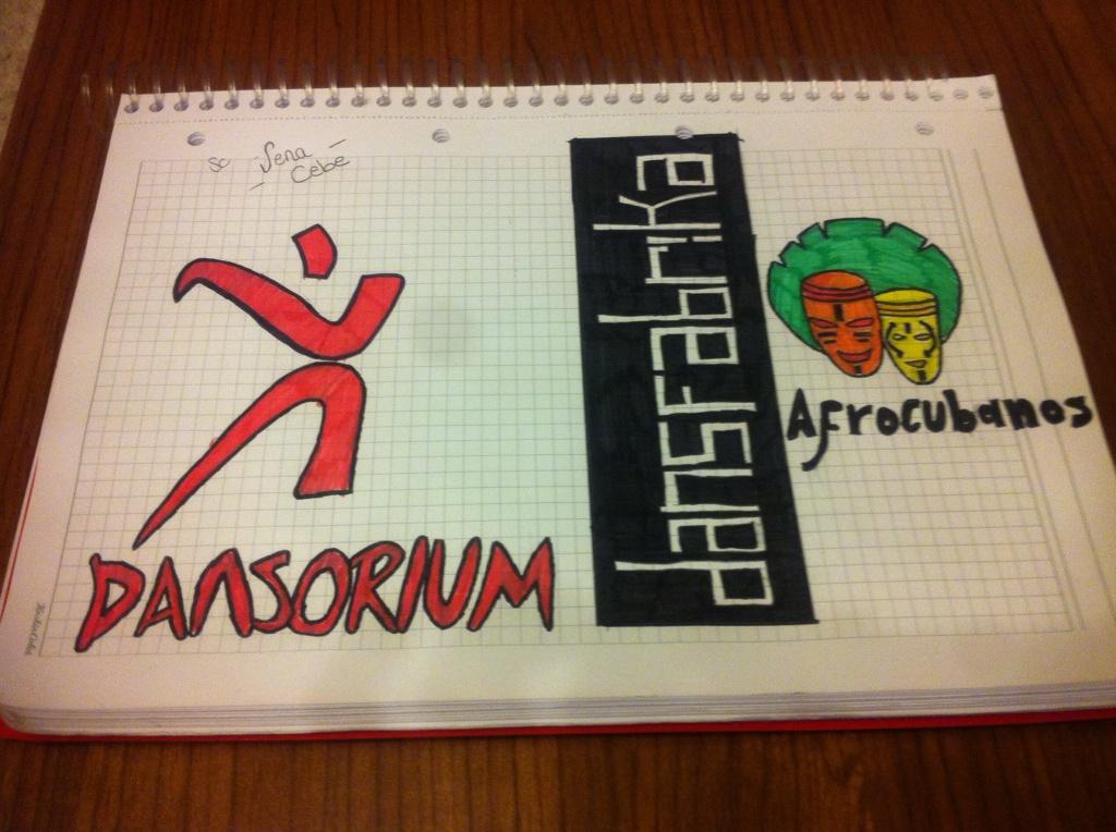 SenaaCebee's tweet photo. Canım sıkılınca ben⬇️⬇️
Elimde olsada keske #DansFabrika ve #Abrocubanos dans kursuna da gidebilsem 😃😊✌️👍 http://t.co/CPkVpyUAeJ
