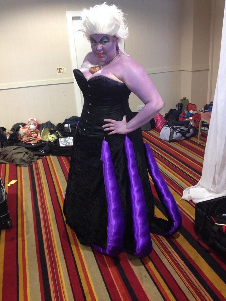 kezzlebob's tweet photo. What a day at #ScreamCon! Ursula loved it! http://t.co/sGXQfKWgJA