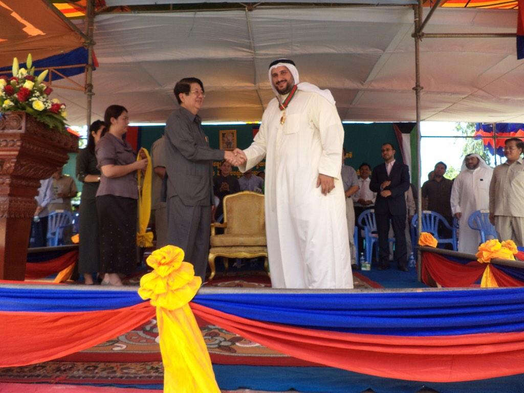 hanialmathkoor's tweet photo. د. #عبدالرحمن_السميط أوصل
#العمل_الخيري للعالمية

و #الرحمة_العالمية
@khaironline 
تكمل المشوار👍

#شكراً_أهل_الكويت http://t.co/beYKngFE3H