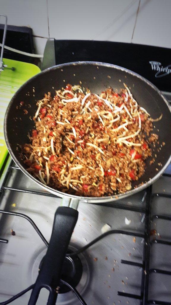 FerCarolei's tweet photo. #VegFer Día 2. Salteadito. #PromesaMundial http://t.co/oya1sJniRS
