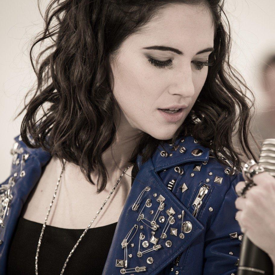 gtwpthtotvdtf's tweet image. #IOnlyWantToBeWithYou nueva foto @lodocomello 😃😍👍