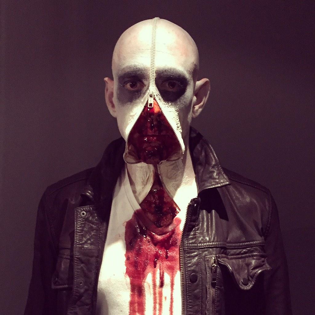 lobster501's tweet photo. Awesome blood from @Bloody_marv http://t.co/bpN7QxlcGb
