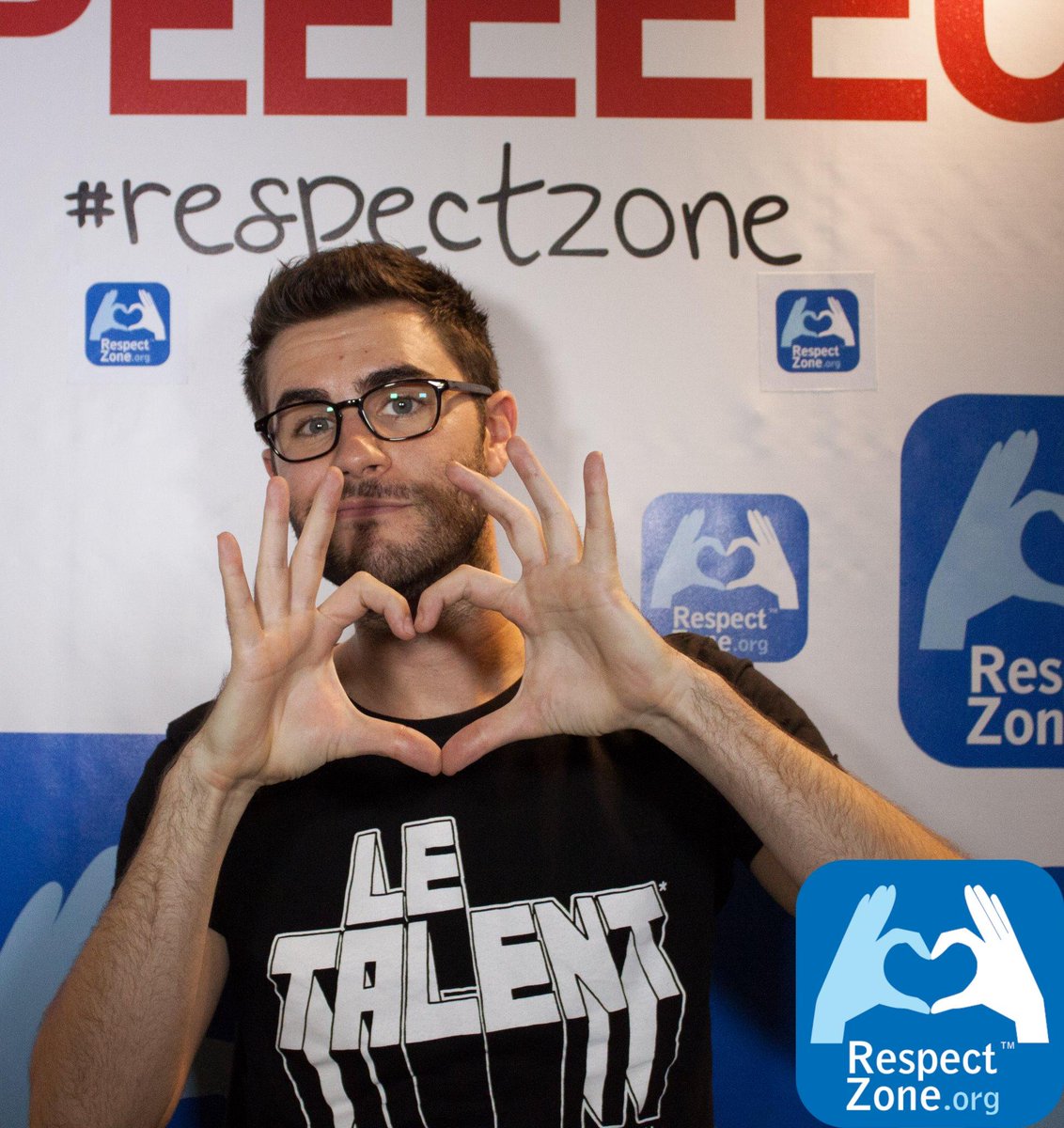 respectzone_org's tweet photo. Plus de 1500 #Windface #respectzone @Respectzone_hpi à la #PGW.
Venez les voir sur https://t.co/zG3VmPgQr2 http://t.co/I9hUV8OTeX